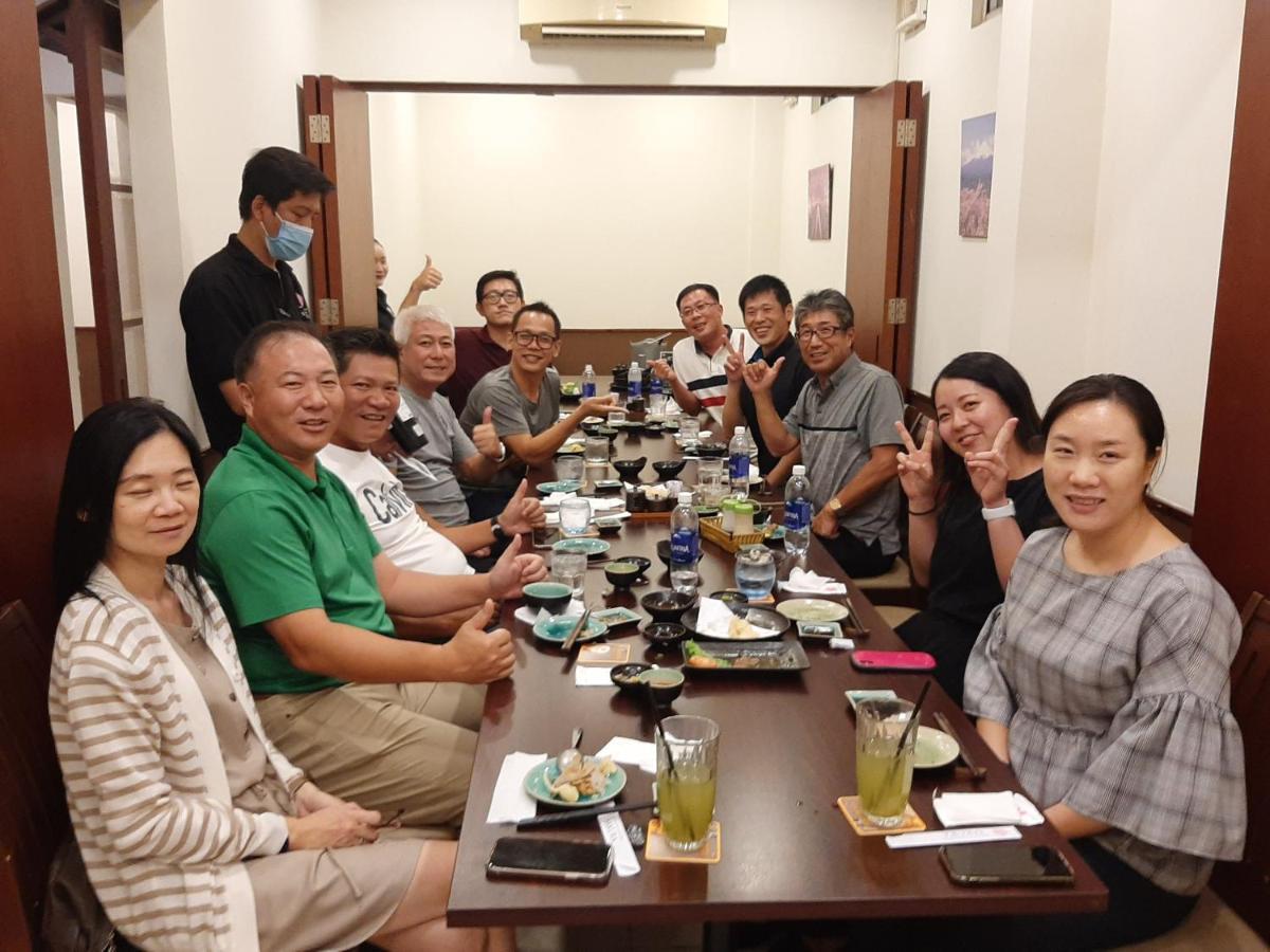 Pham Van Sakura Hotel Thuan An Экстерьер фото