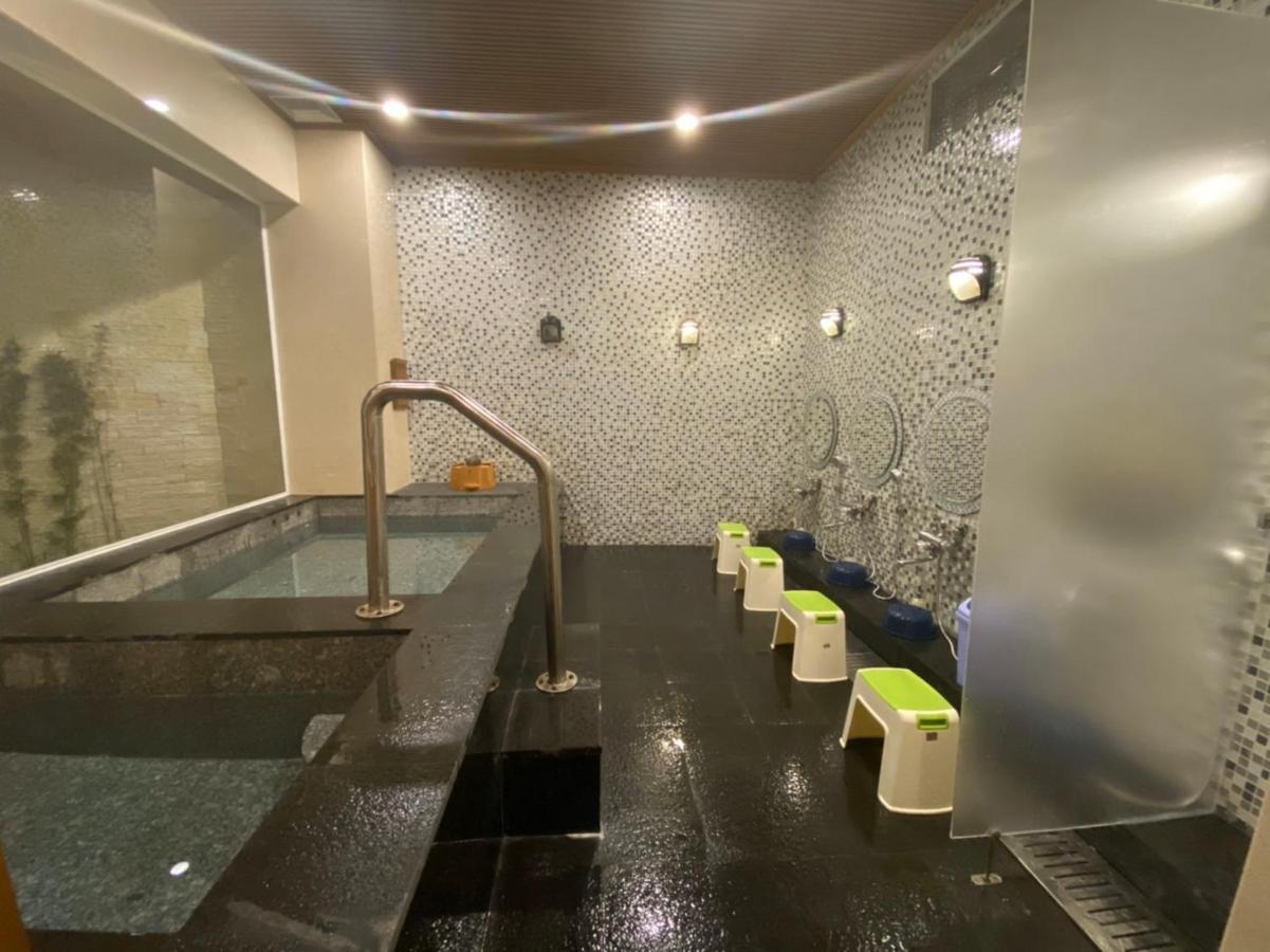 Pham Van Sakura Hotel Thuan An Экстерьер фото