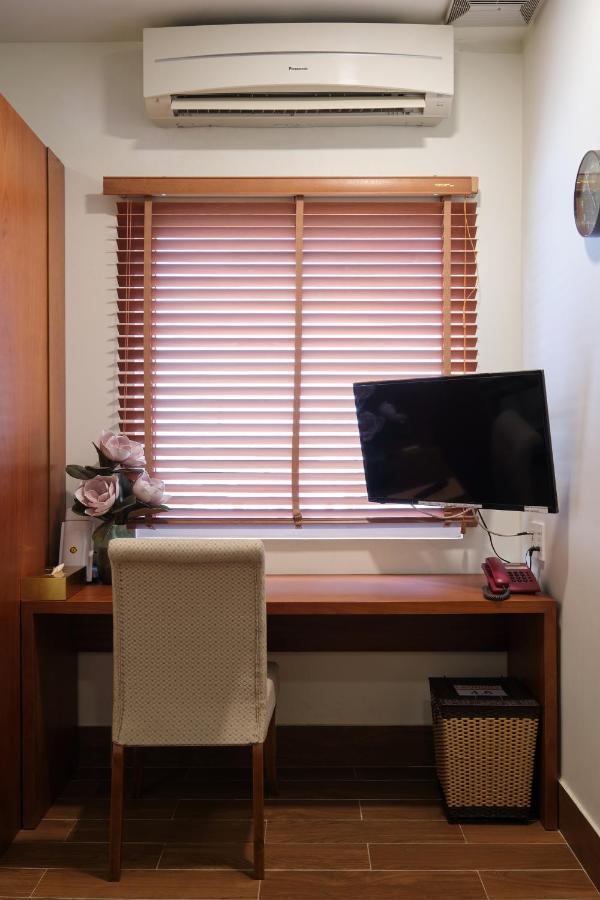 Pham Van Sakura Hotel Thuan An Экстерьер фото