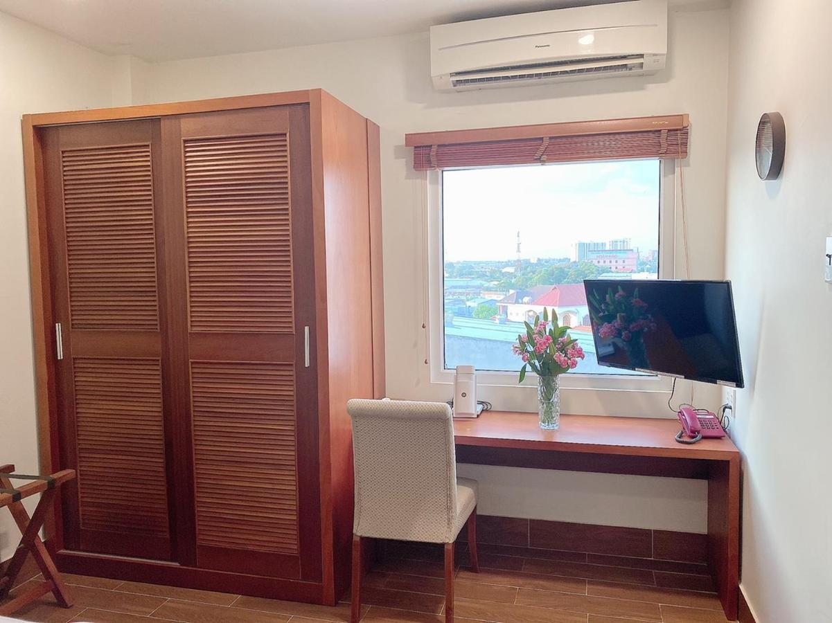 Pham Van Sakura Hotel Thuan An Экстерьер фото